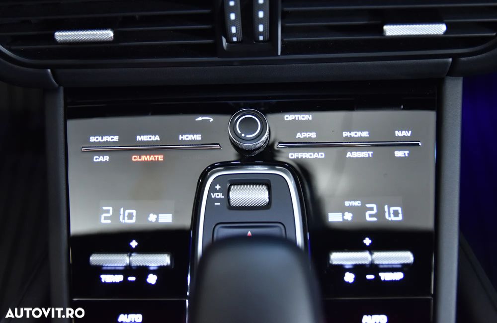 Porsche Cayenne - 20