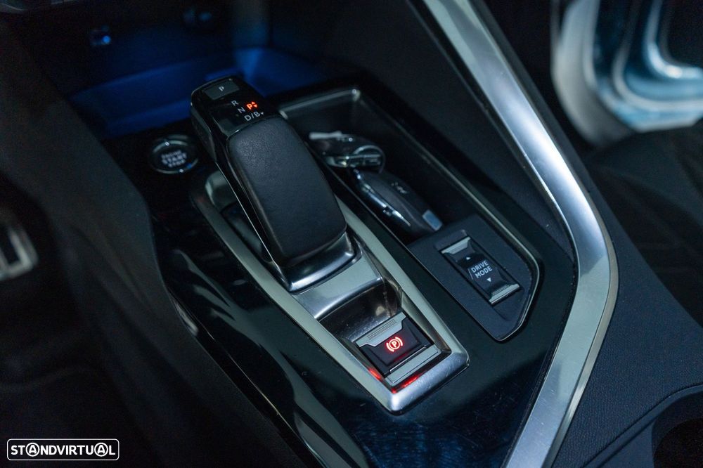 Peugeot 3008 1.6 Hybrid GT Pack e-EAT8 - 11