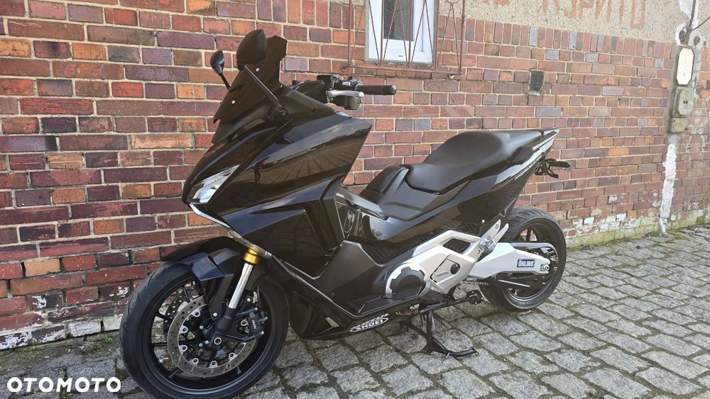 Honda NSS - 33