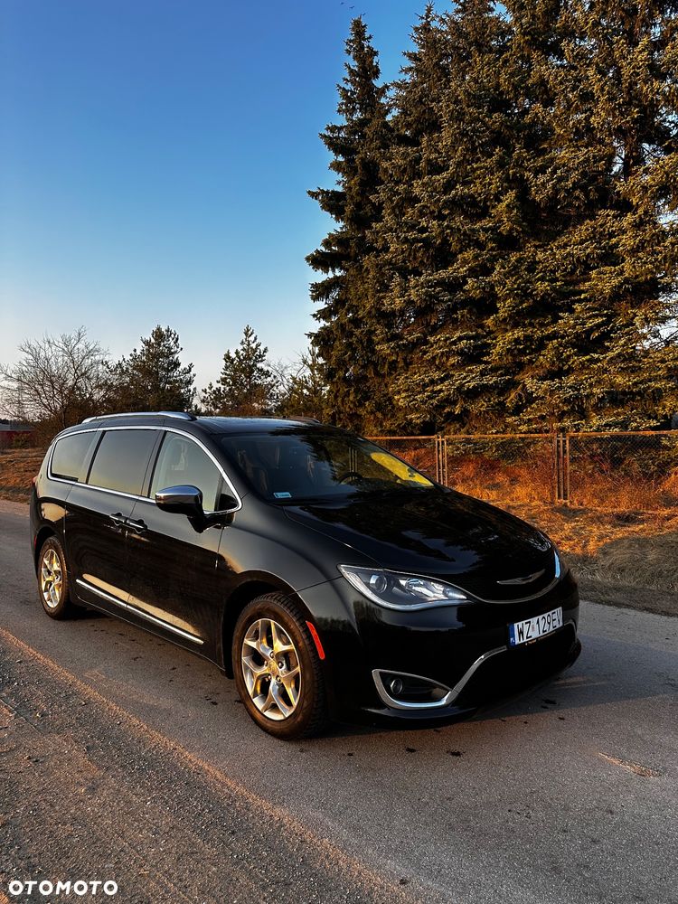 Chrysler Pacifica - 10