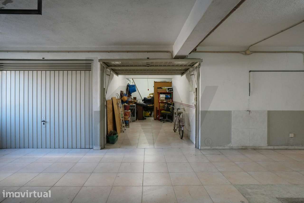 Garagem/Box ampla nas Quintinhas - Grande imagem: 4/7