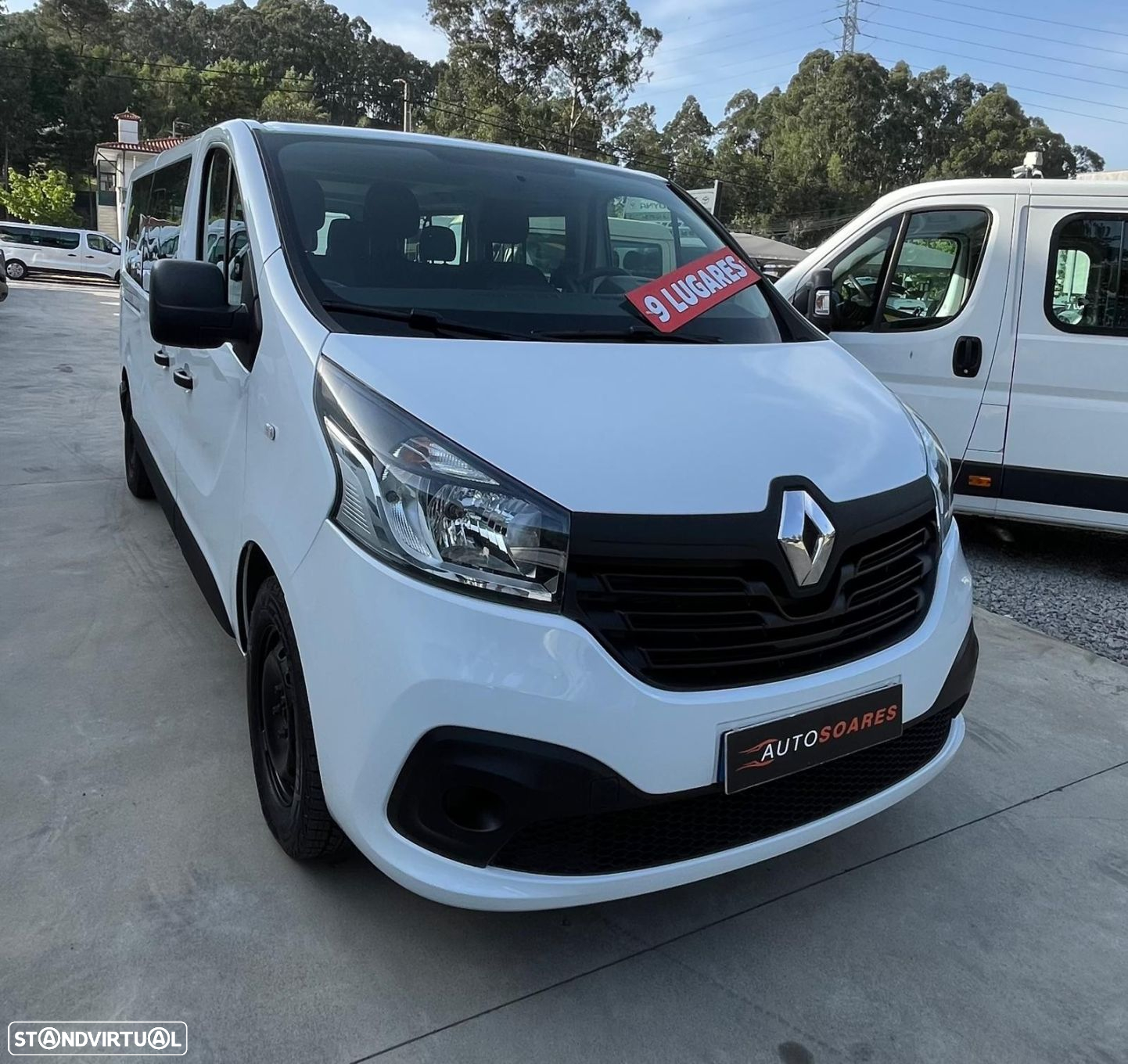 Renault Trafic 9 lugares 62.000km - 5