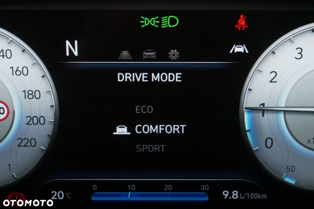 Hyundai i20 - 20