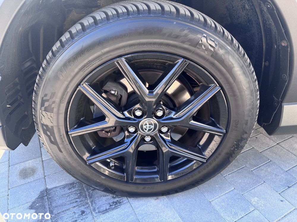 Toyota RAV4 Hybrid Premium 4x2 - 8