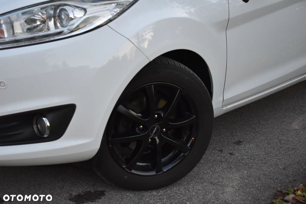 Ford Fiesta 1.0 EcoBoost STart-Stop Titanium - 23