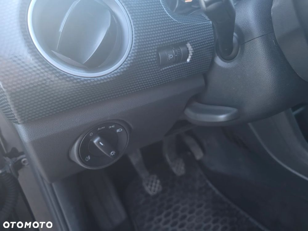 Volkswagen up! (BlueMotion Technology) high - 14