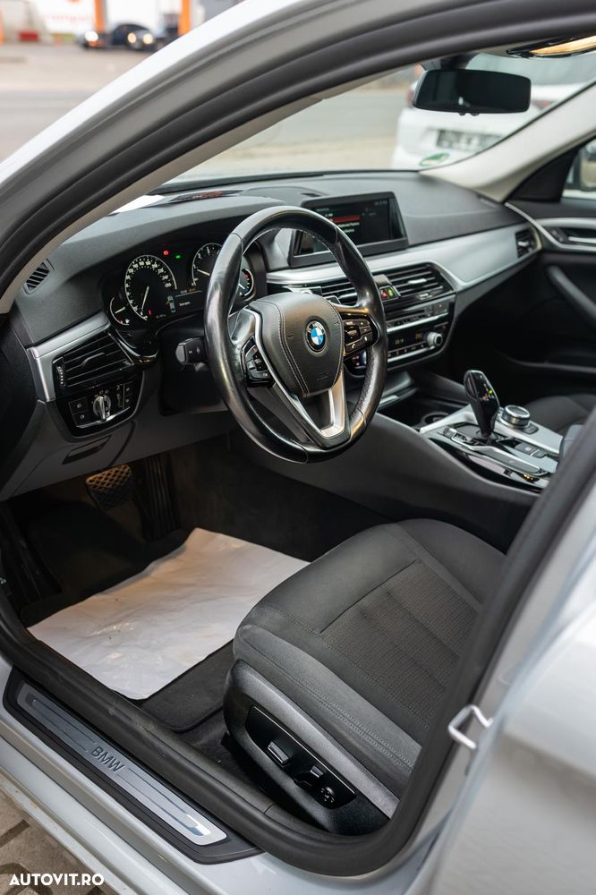 BMW Seria 5 520i Aut. Luxury Line - 20