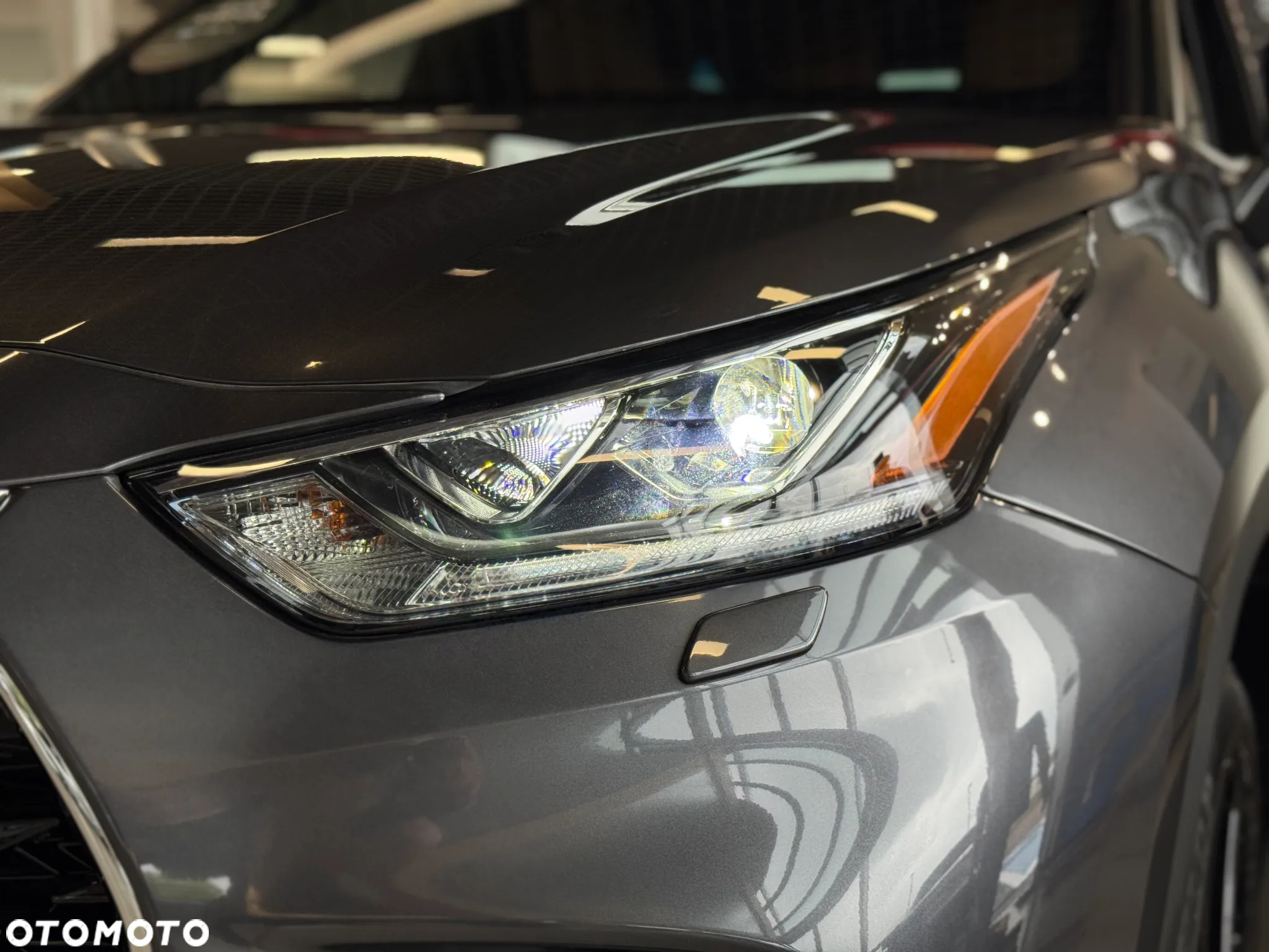 Toyota Highlander 2.5 Hybrid Executive - 10