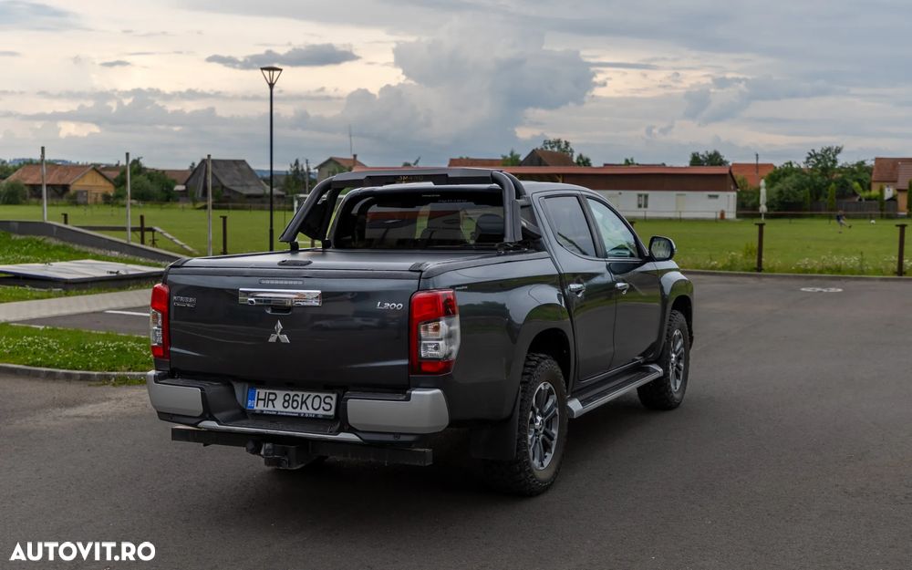 Mitsubishi L200 Double Cab 2.2 DI-D M/T Instyle - 8