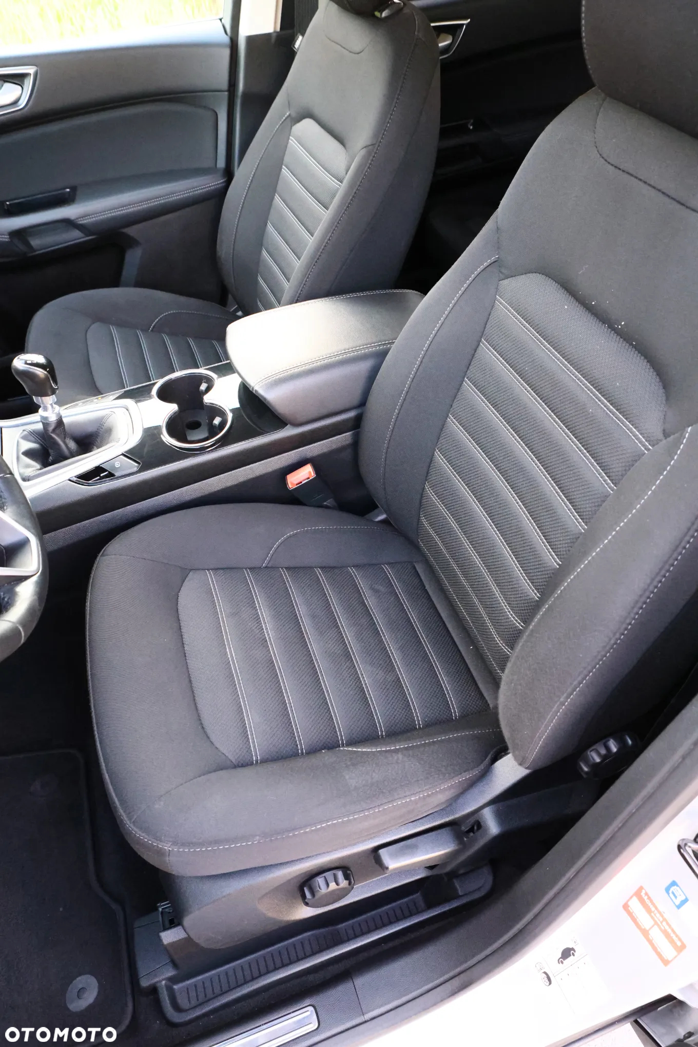 Ford Galaxy 1.5 EcoBoost Titanium - 28