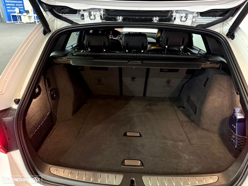 BMW 318 i Pack M Auto - 16