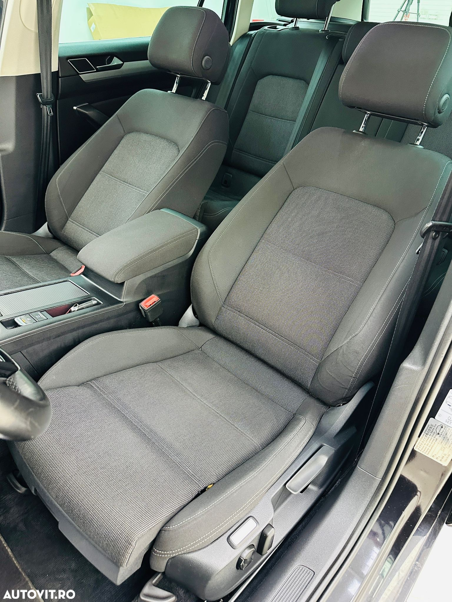 Volkswagen Passat - 28