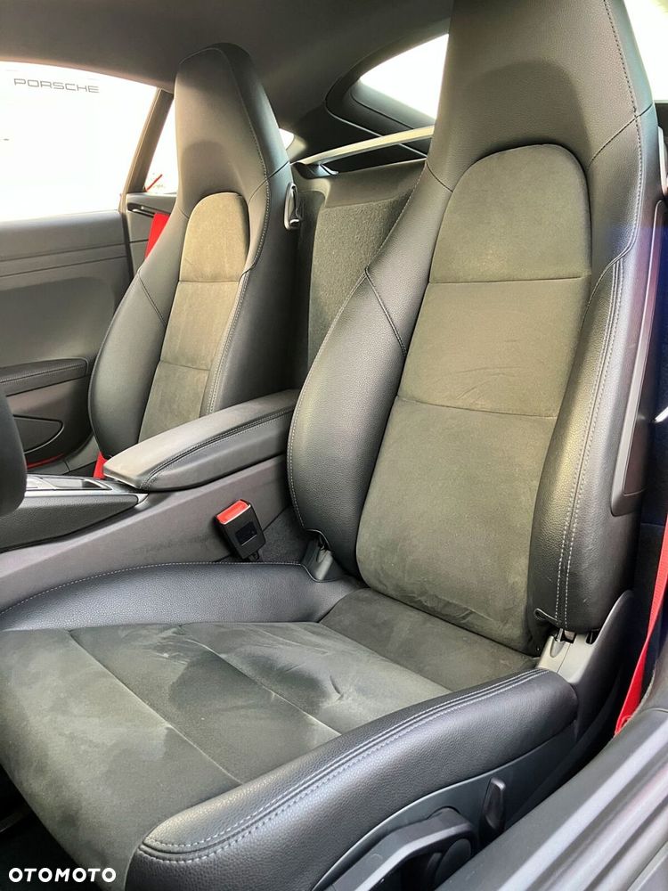 Porsche 718 Cayman - 20
