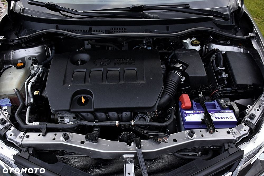 Toyota Auris 1.6 Executive - 31