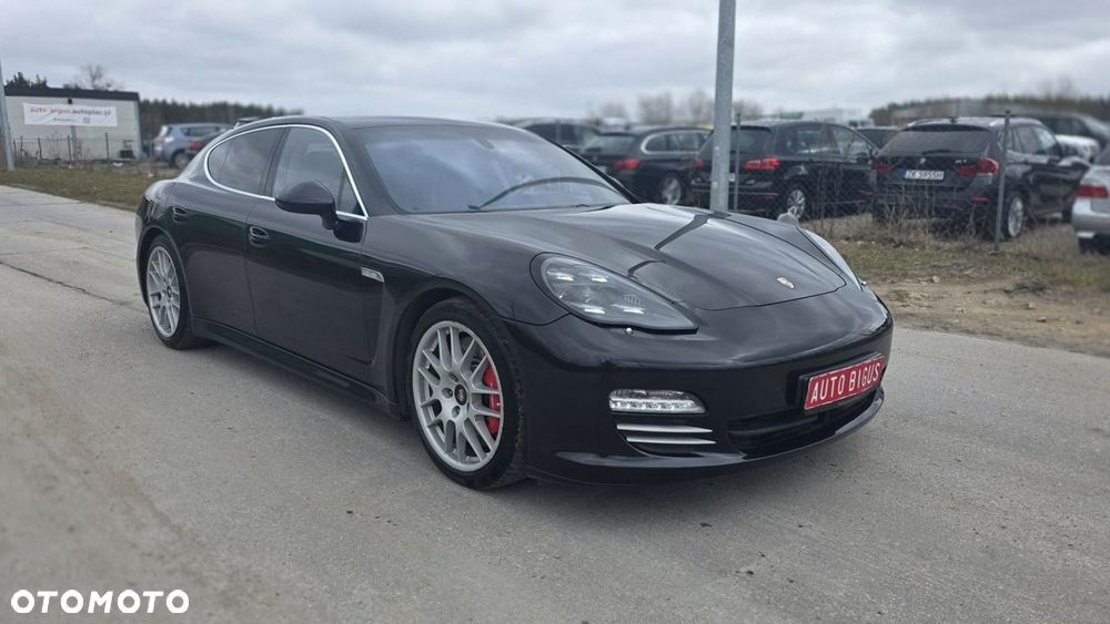 Porsche Panamera - 4
