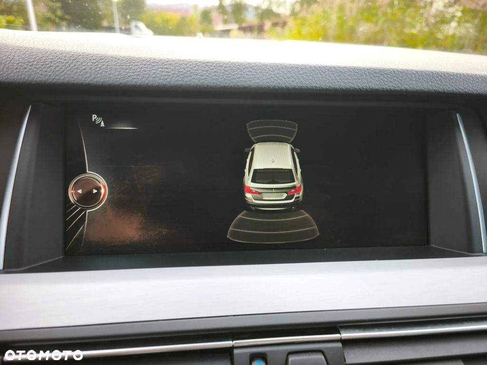 BMW Seria 5 520d Luxury Line - 29