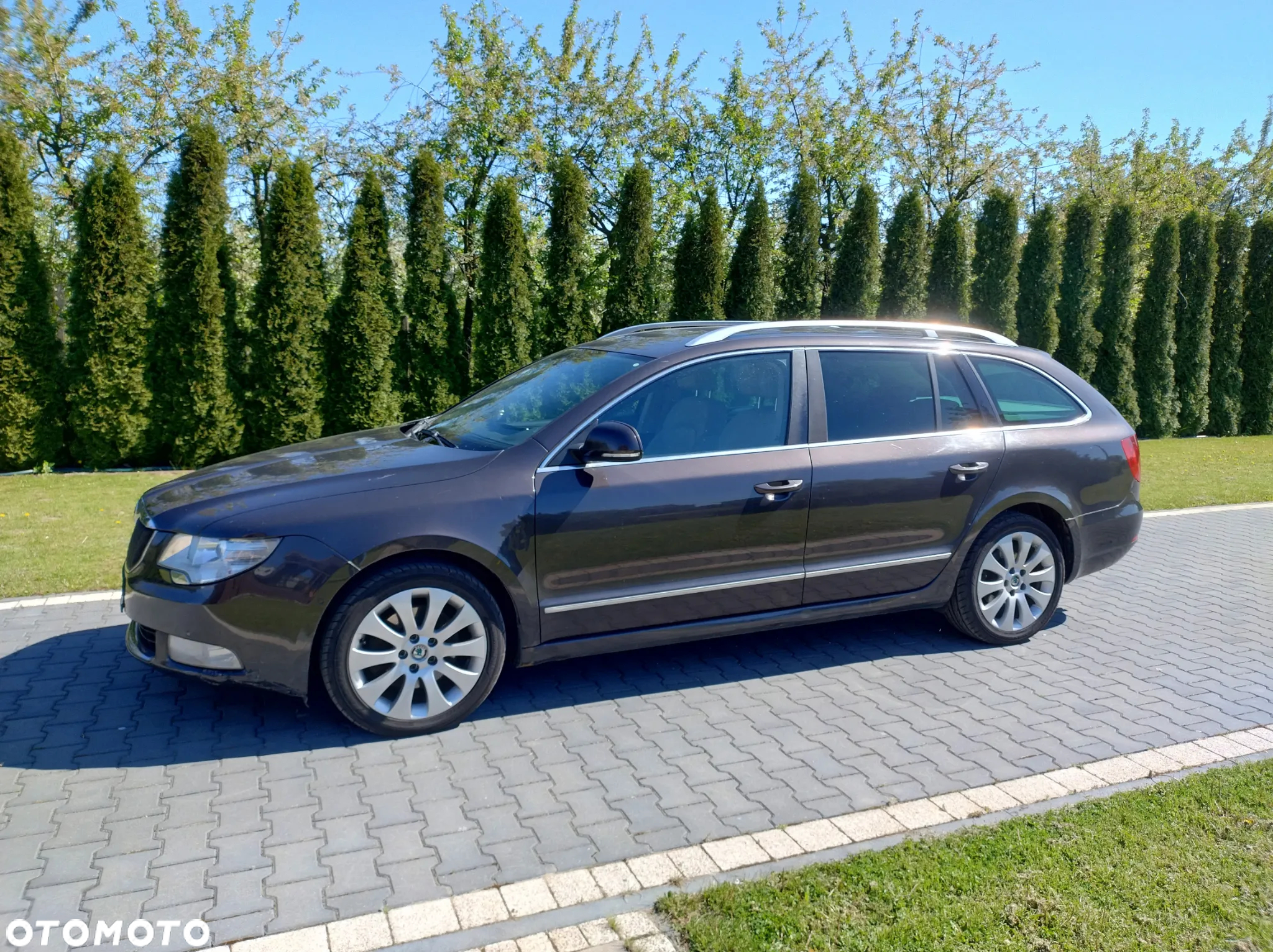 Skoda Superb Combi 2.0 TDI DSG Elegance - 4