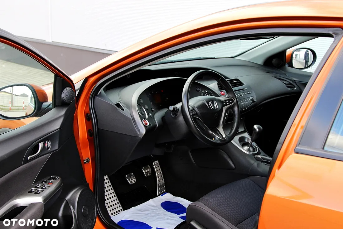Honda Civic 1.8 Sport - 12