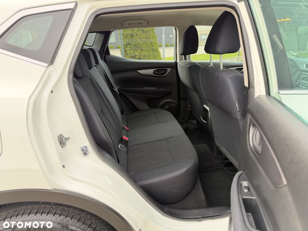 Nissan Qashqai 1.2 DIG-T Visia EU6 - 24
