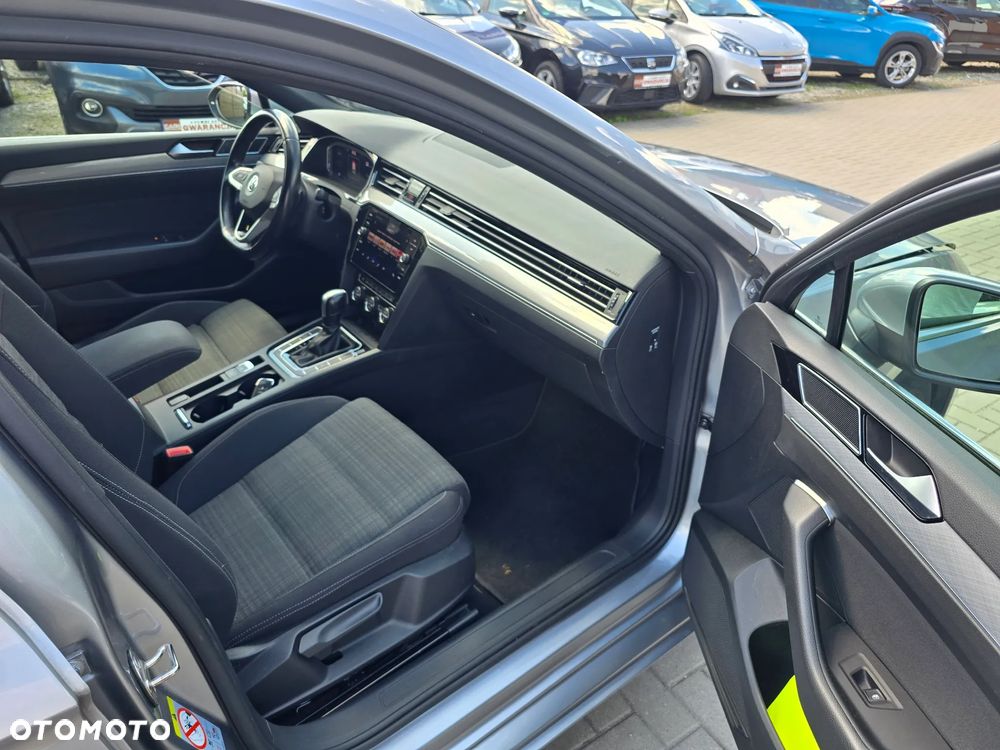 Volkswagen Passat Variant - 11