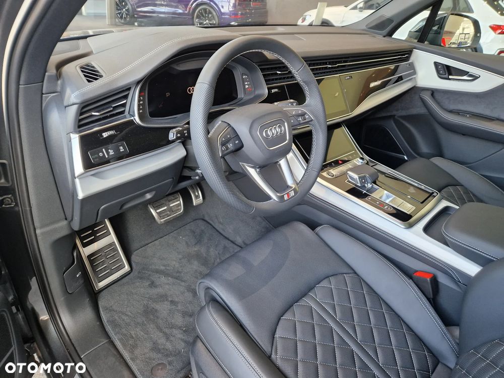 Audi Q7 - 11