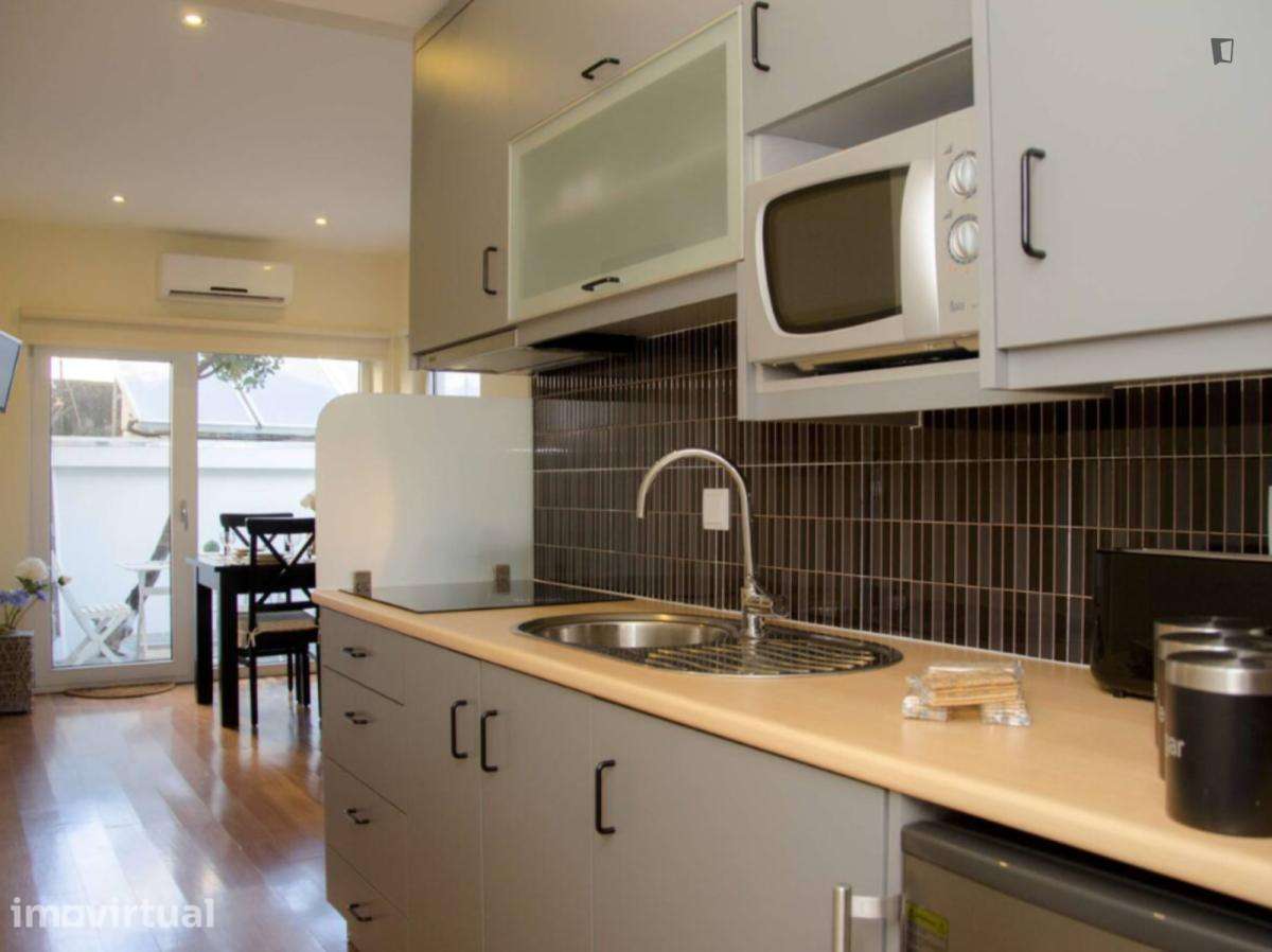 Apartamento com 1 quartos - localizado em Cedofeita Porto - Grande imagem: 5/12
