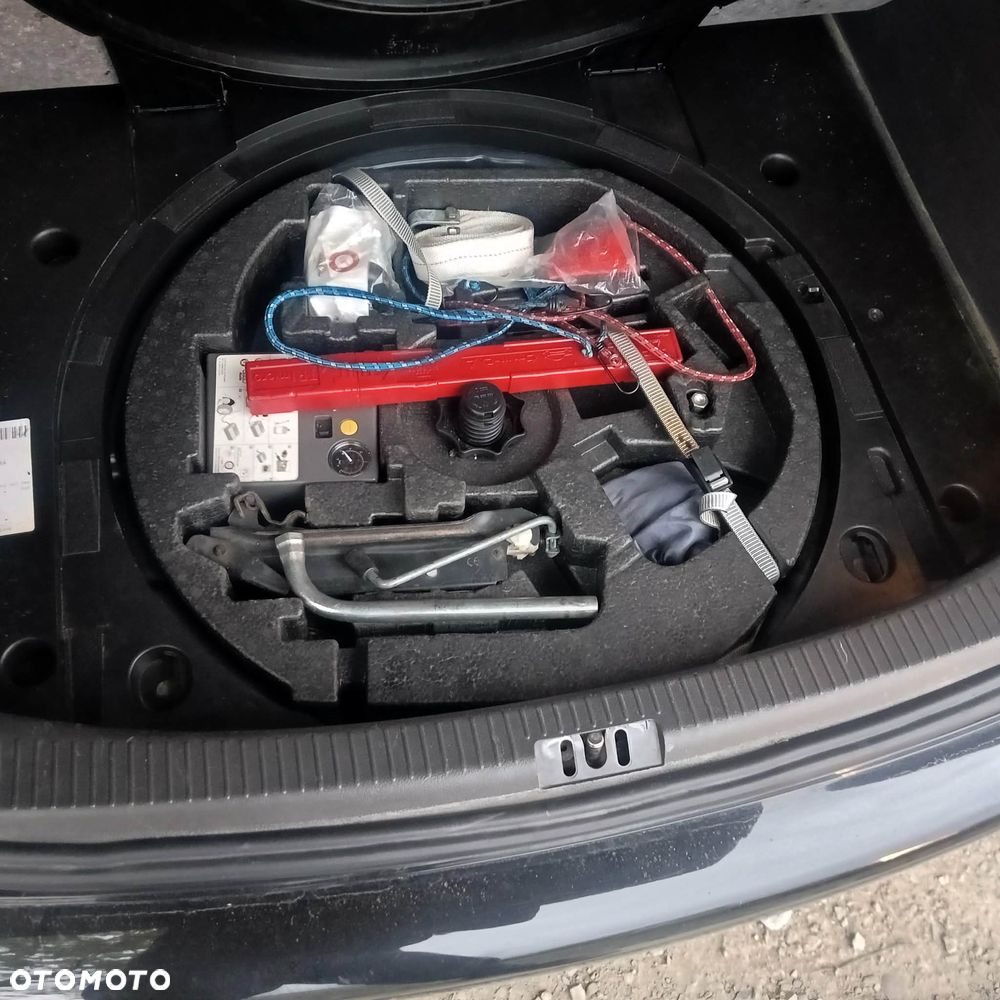 Volkswagen Touran 1.9 TDI Trendline - 10