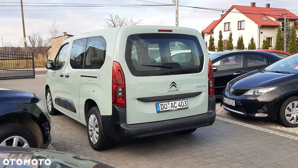 Citroën Berlingo XL PureTech 110 SHINE - 1