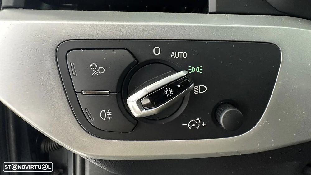 Audi A4 Avant 2.0 TDI Advance - 31