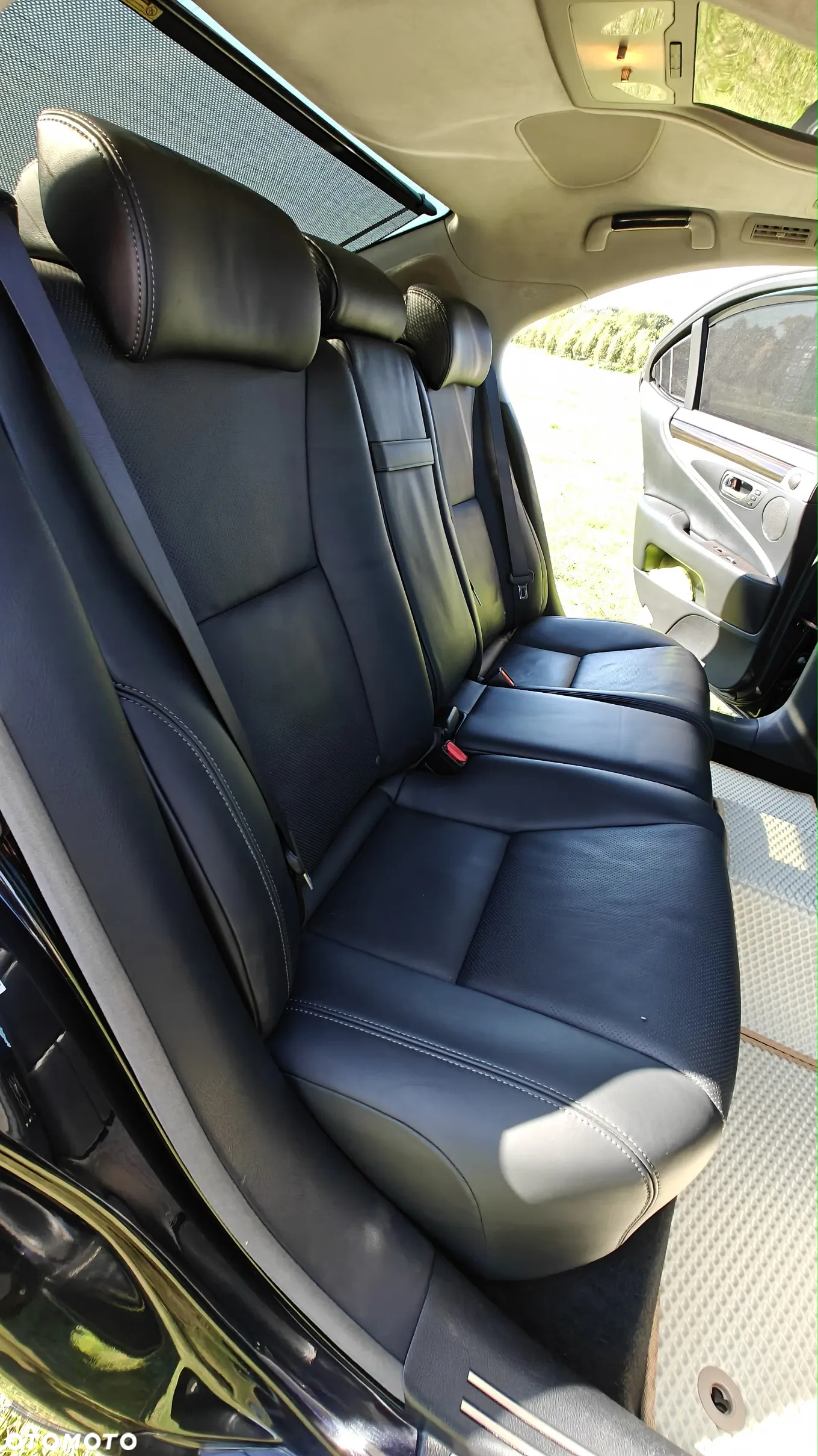 Lexus LS - 19