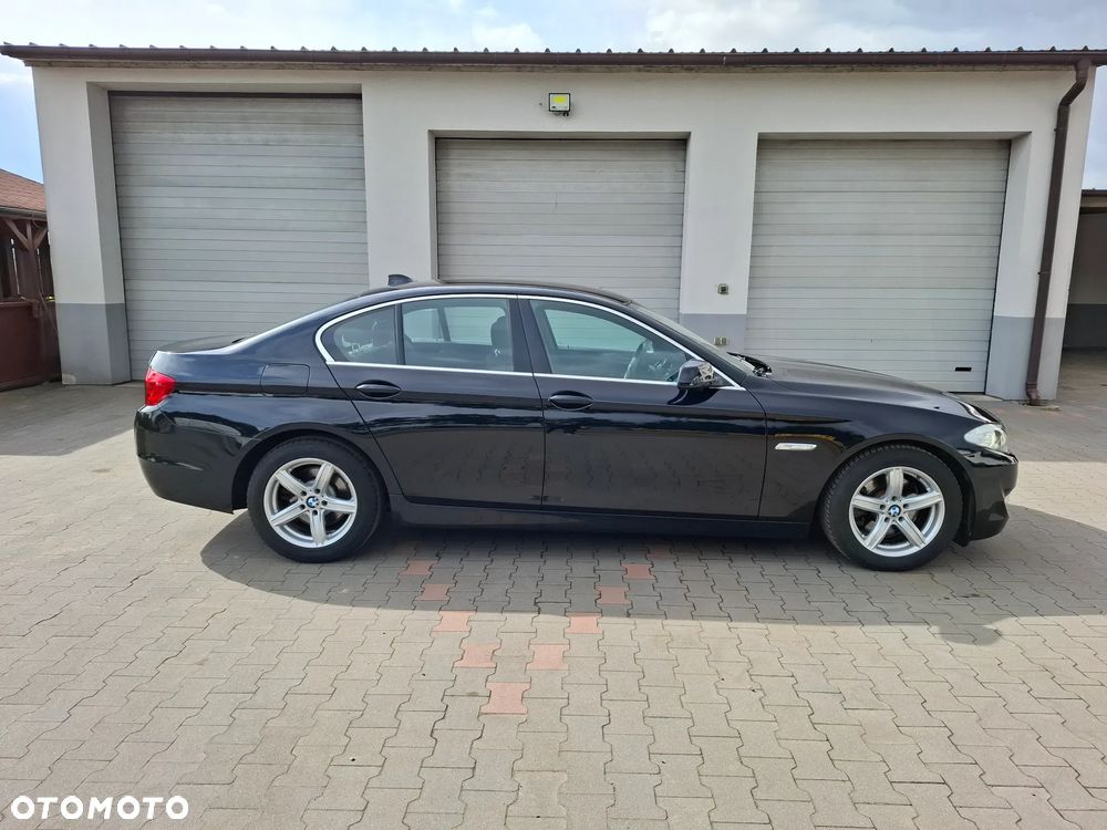 BMW Seria 5 520d Efficient Dynamics Edition - 12