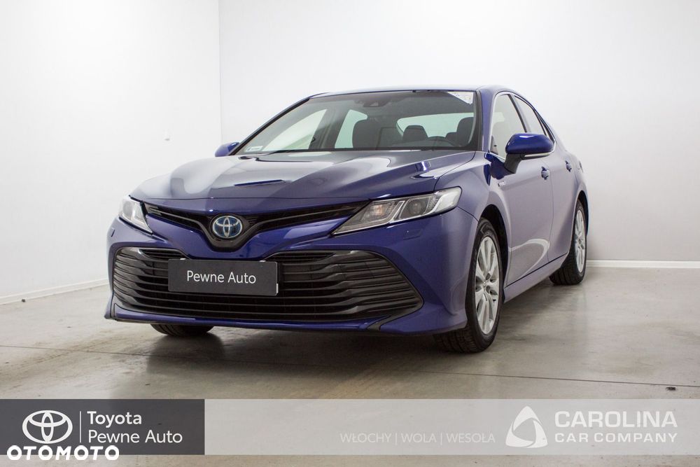 Toyota Camry - 1