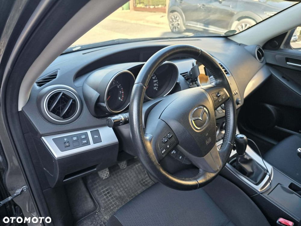 Mazda 3 - 5