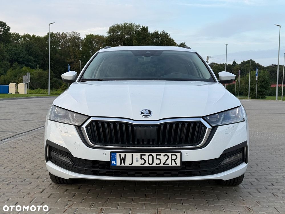 Skoda Octavia 2.0 TDI SCR Clever DSG - 9