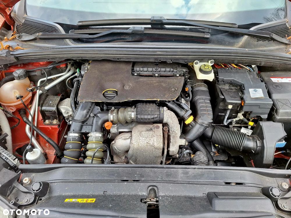 Citroën DS4 1.6 e-HDi SoChic MCP - 18