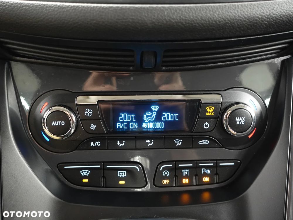 Ford Kuga 2.0 TDCi 4x4 Business Edition - 36