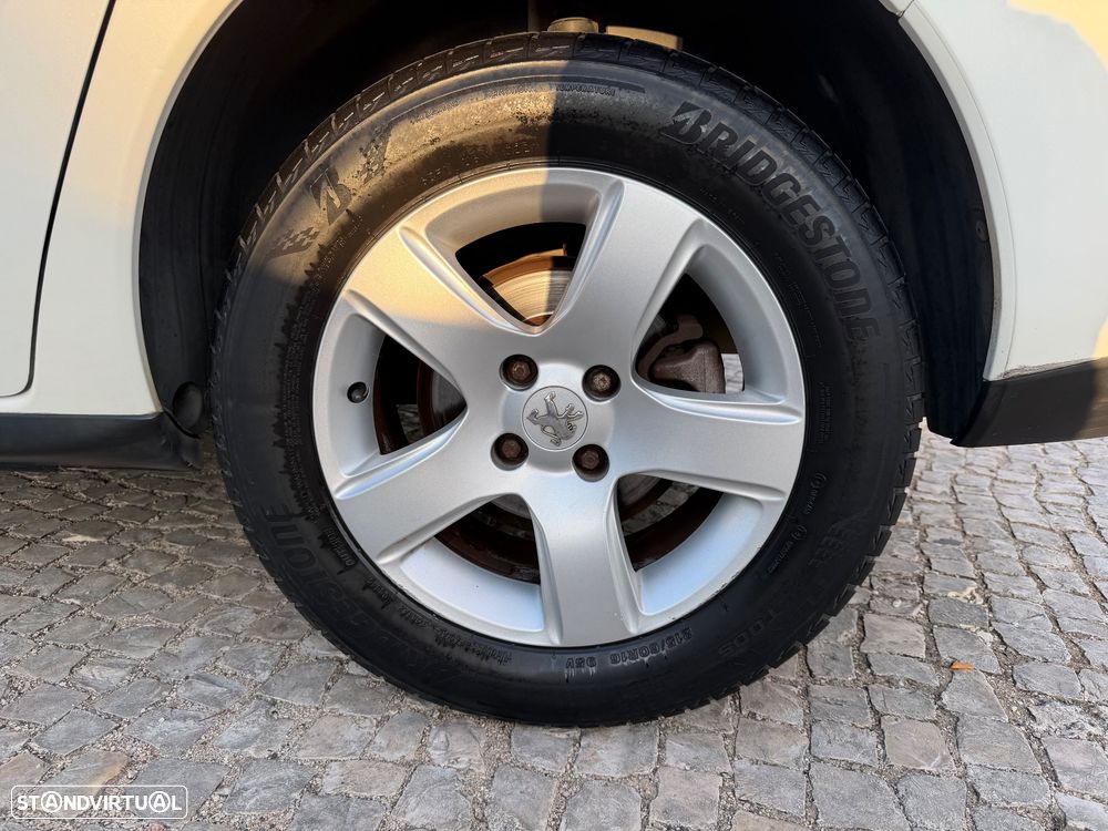 Peugeot 3008 1.6 e-HDi SE Style 2-Tronic 110g - 21