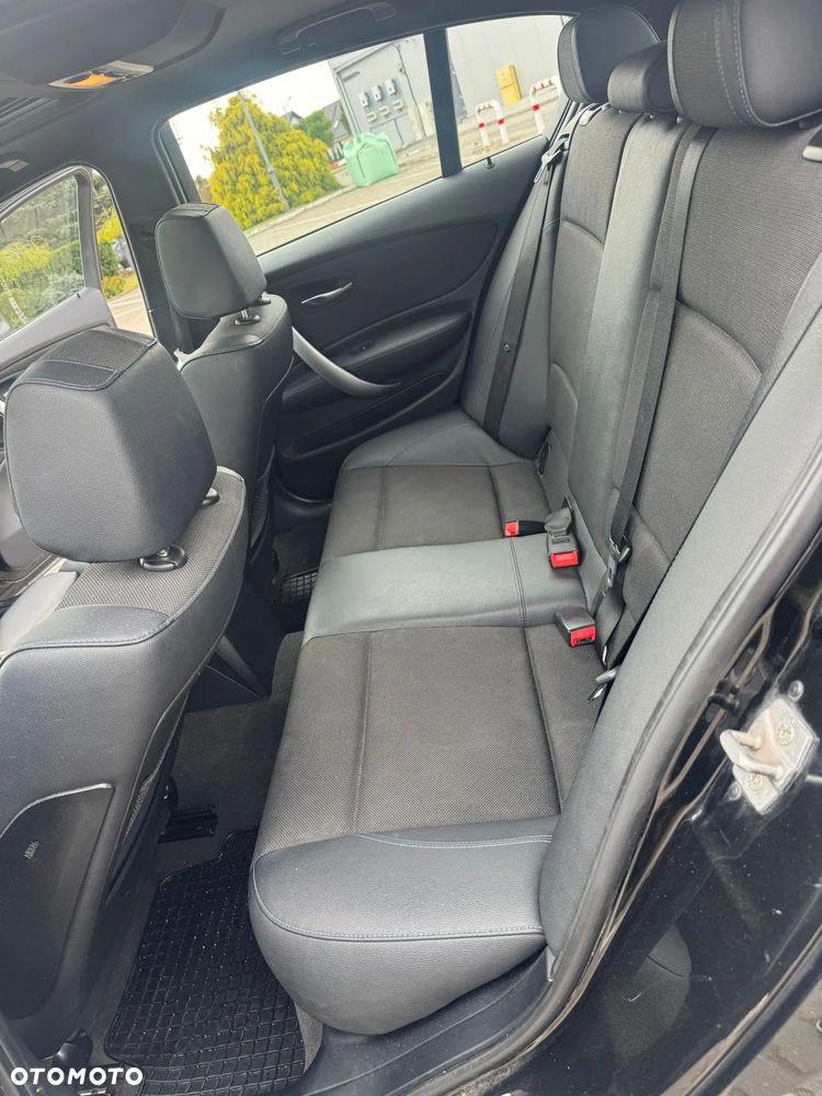 BMW Seria 1 120d - 11