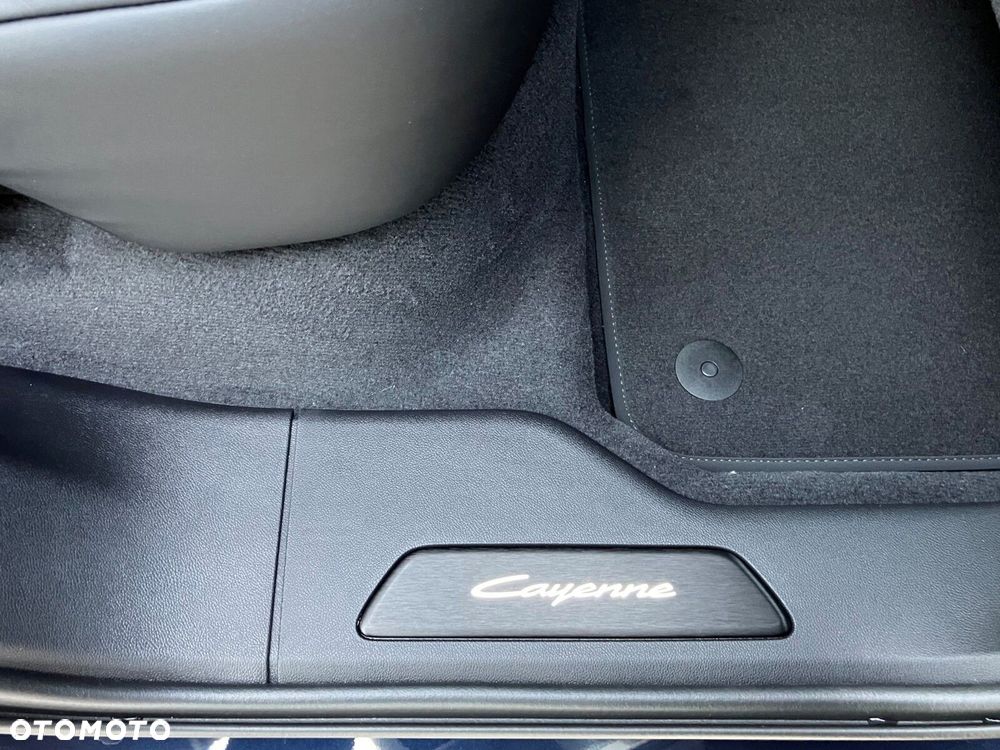 Porsche Cayenne - 23