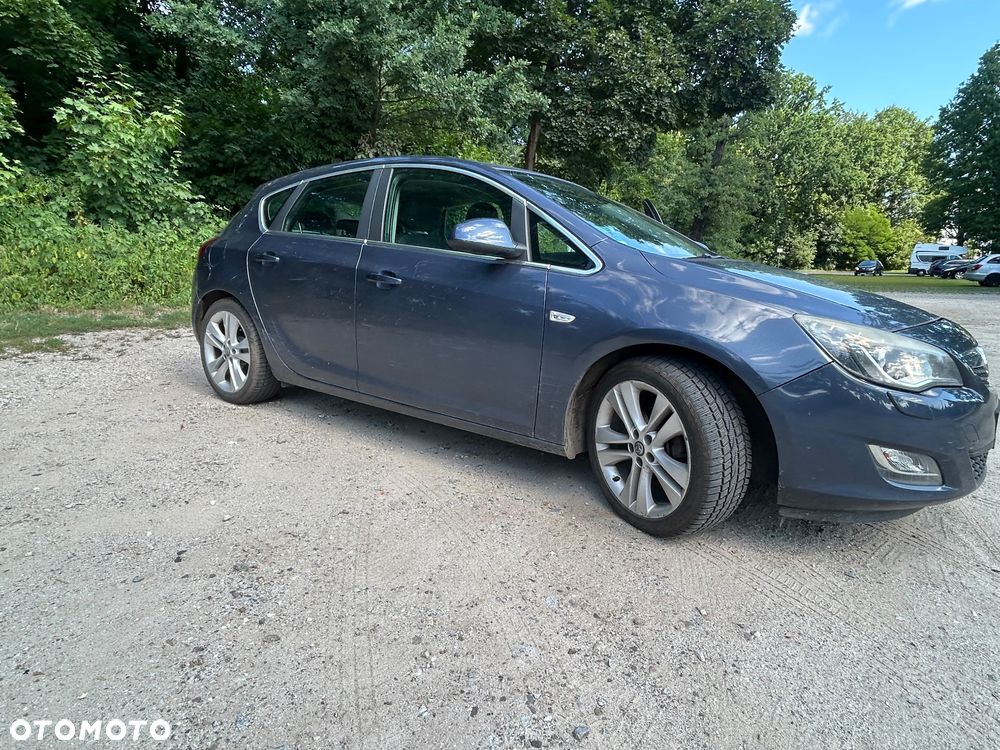 Opel Astra 1.4 Turbo Cosmo - 3