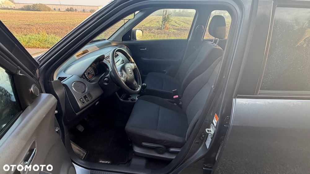 Suzuki Swift - 22