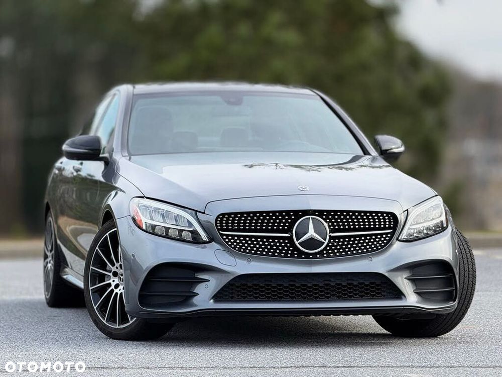 Mercedes-Benz Klasa C 300 4Matic 9G-TRONIC AMG Line - 1