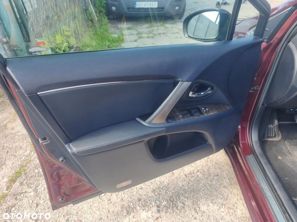 Toyota Avensis 1.8 Executive - 19