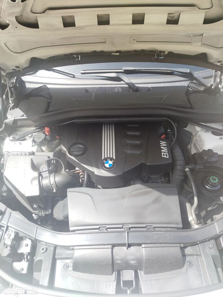 BMW X1 18 d sDrive Auto Line Sport - 5