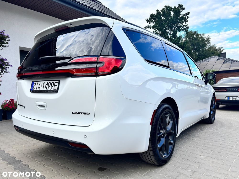 Chrysler Pacifica - 15