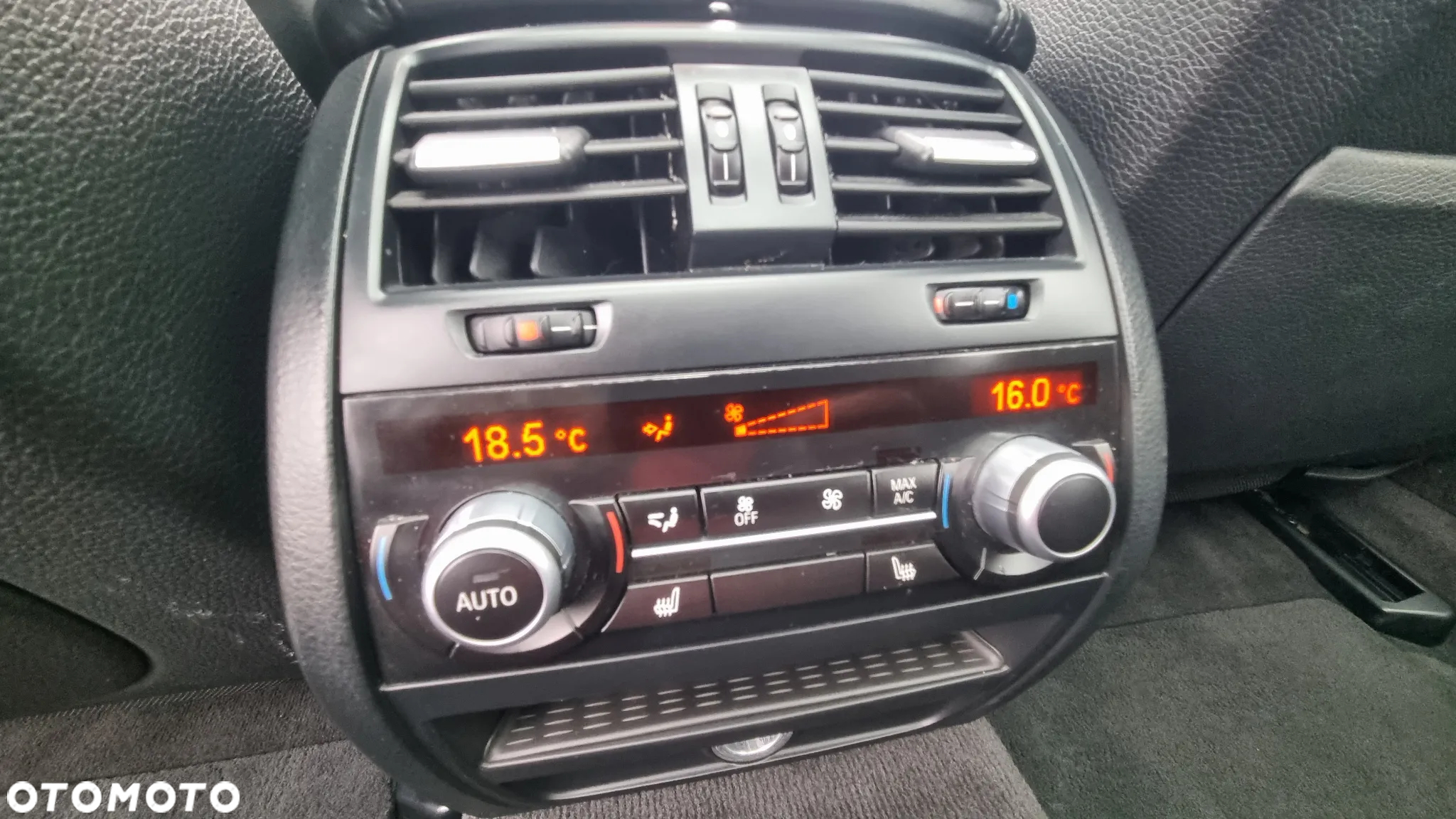 BMW Seria 5 M550d xDrive Touring Sport-Aut - 23