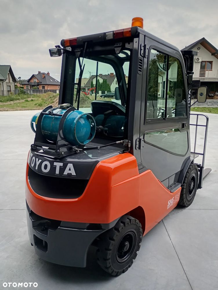 Toyota 02-8FGF25 - 5