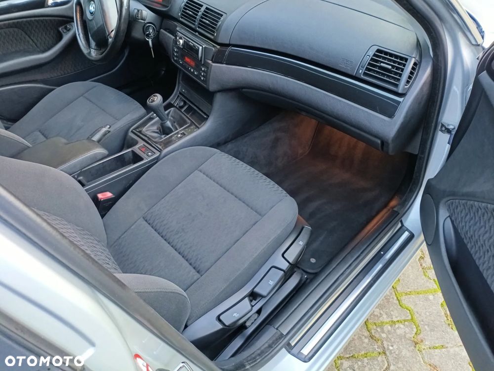 BMW Seria 3 - 24