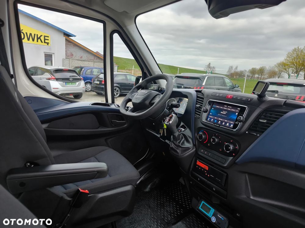 Iveco 35s14 - 11