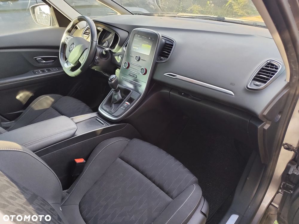 Renault Scenic - 13